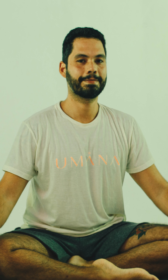 FabrícioVivian     Yôgi há 14 anos                            “O papel de instrutor me trouxe grandes parcerias, tenho muitos colegas, alunos e amigos que me         desafiam constantemente a praticar e ensinar melhor”.         Corredor         Baterista                  Yôgi há 14 anos eProfessor desde 2012